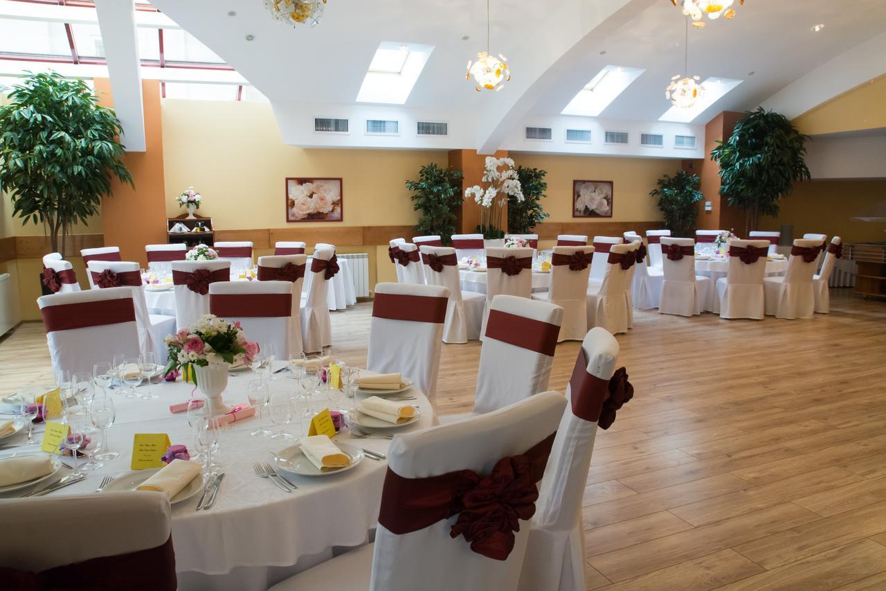 Hotel Nemira Slănic-Moldova Dış mekan fotoğraf