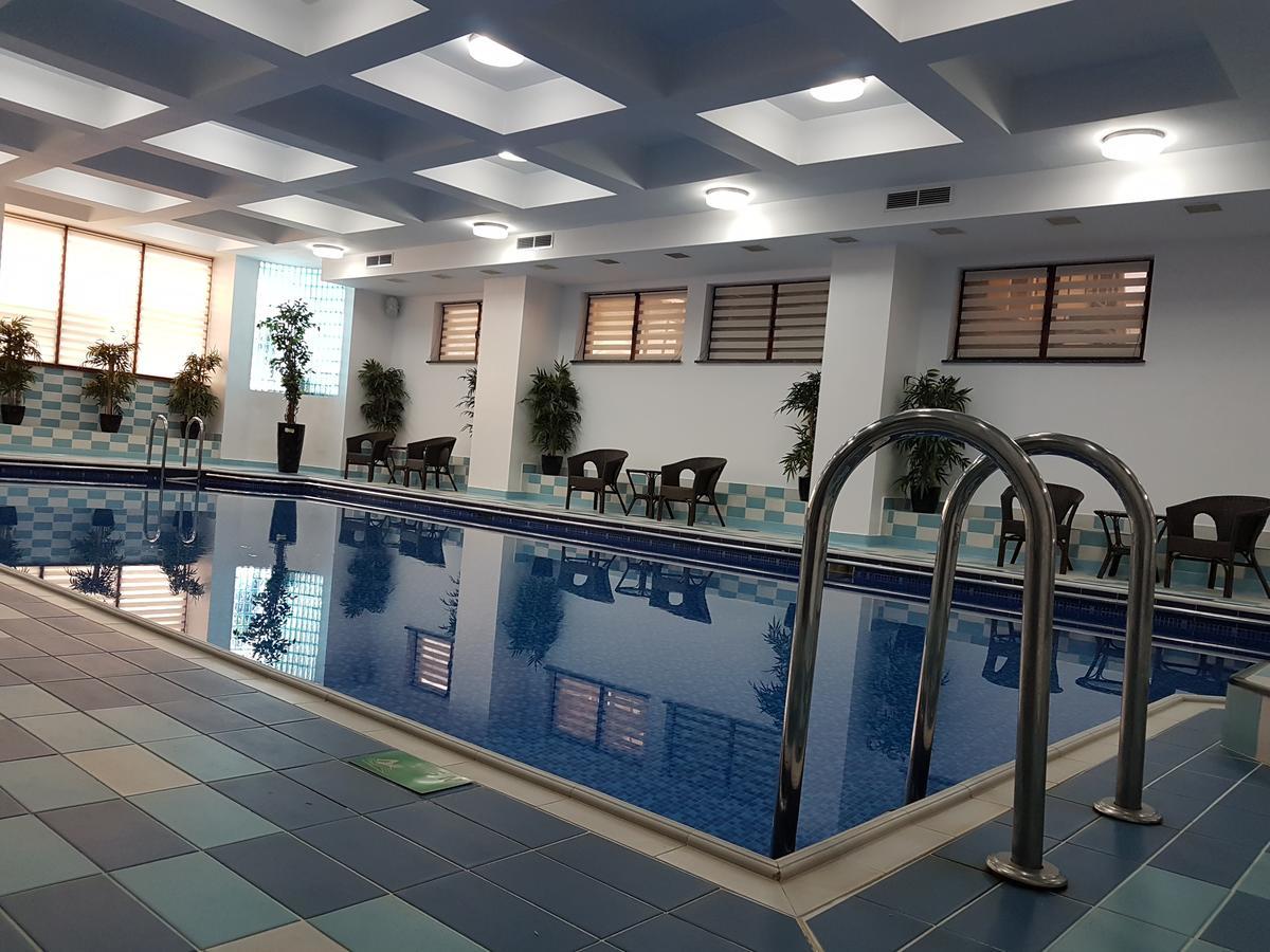 Hotel Nemira Slănic-Moldova Dış mekan fotoğraf
