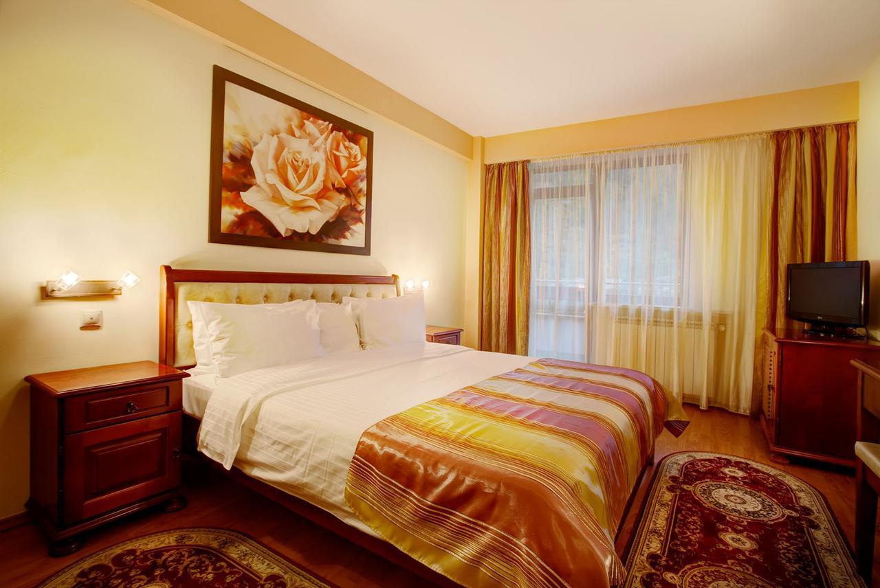 Hotel Nemira Slănic-Moldova Dış mekan fotoğraf