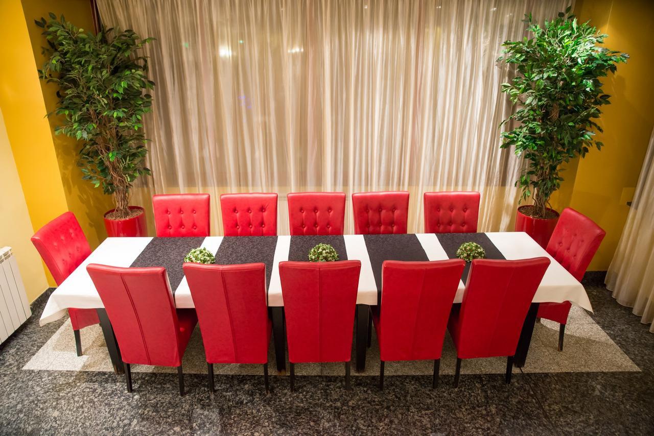 Hotel Nemira Slănic-Moldova Dış mekan fotoğraf