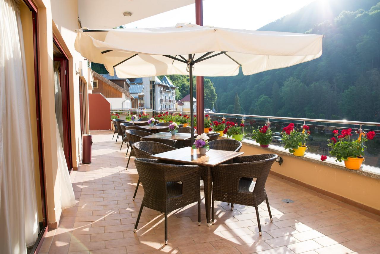 Hotel Nemira Slănic-Moldova Dış mekan fotoğraf