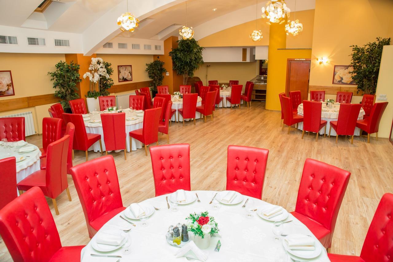 Hotel Nemira Slănic-Moldova Dış mekan fotoğraf